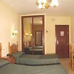 فندق سور 2*